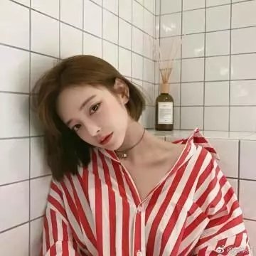 球场艳侣